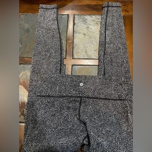 Lululemon Size 6 Leggings